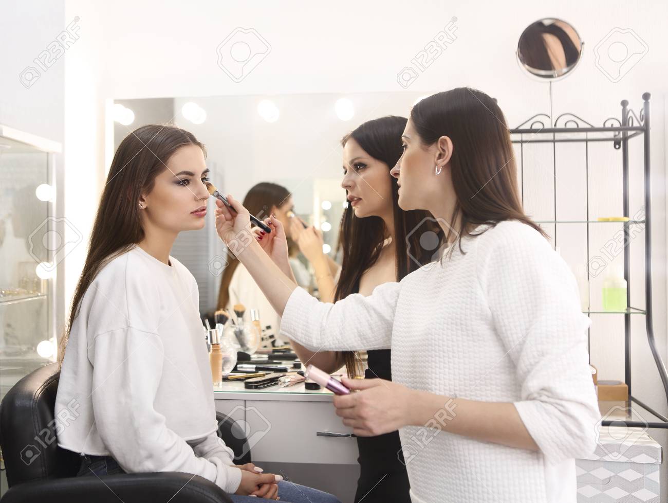 دوره های آرایشگری زنانه ، دوره های آموزش آرایشگری زنانه